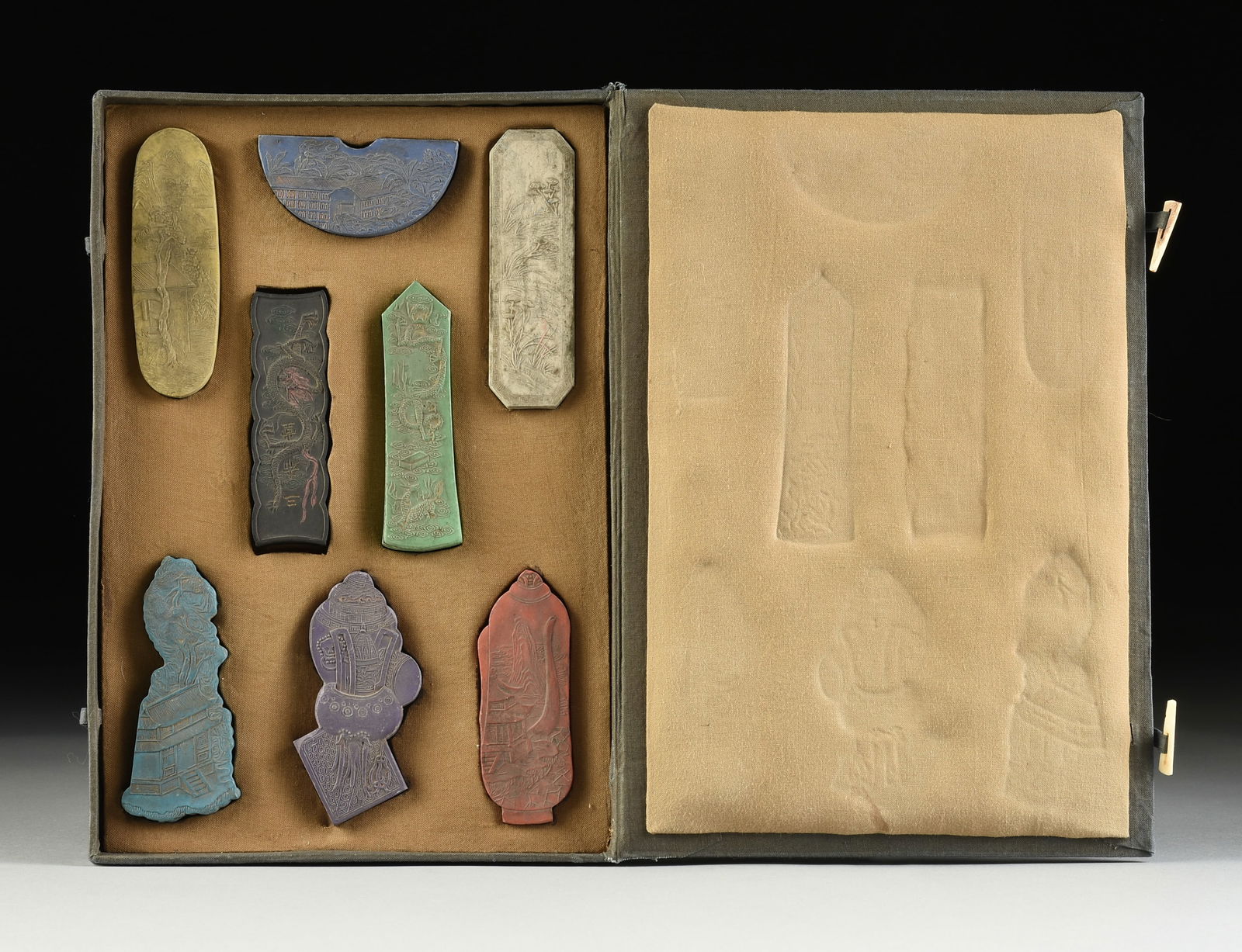 A SET OF EIGHT CHINESE INK CAKES, MULTICOLOR AND SHAPED, OLD HU KAI WEN WORKSHOP, PROBABLY REPUBLIC (1 of 20)