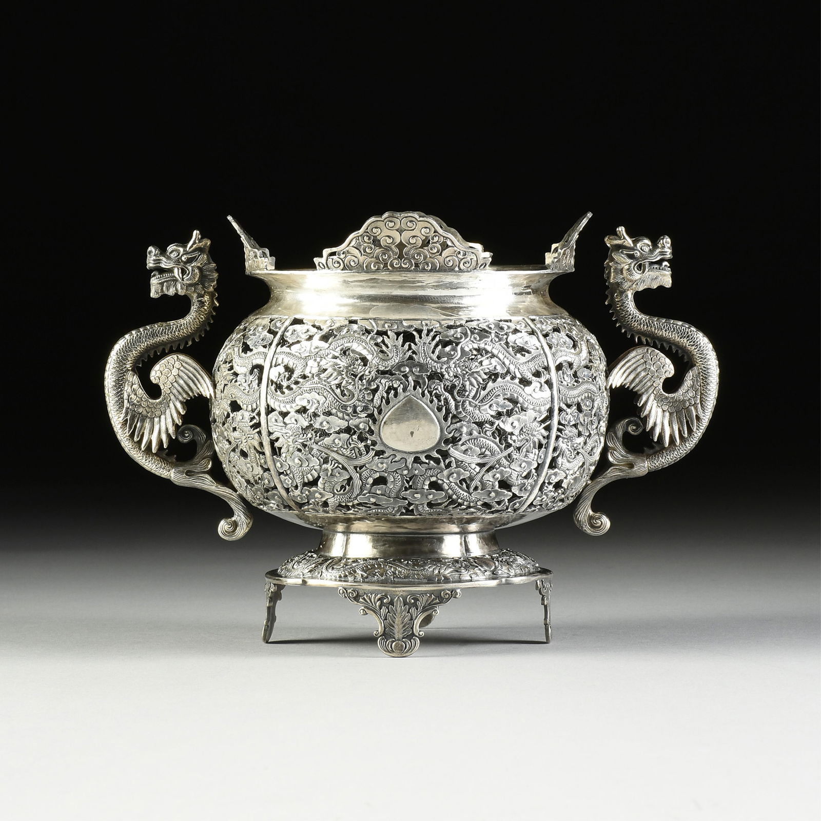 A CHINESE EXPORT SILVER INCENSE BURNER WITH LINER, ZEE SUNG, SHANGHAI, ATTRIBUTED TO LATE QING (1 of 13)
