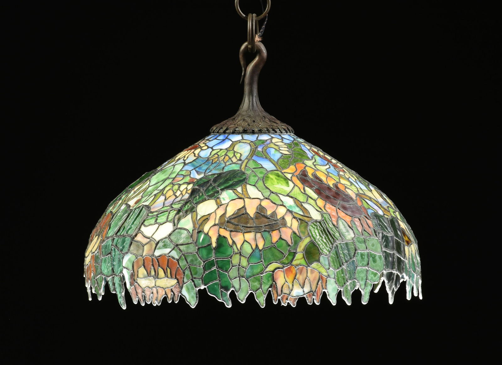 A CONTINENTAL POLYCHROME STAINED GLASS HANGING LAMP (1 of 12)