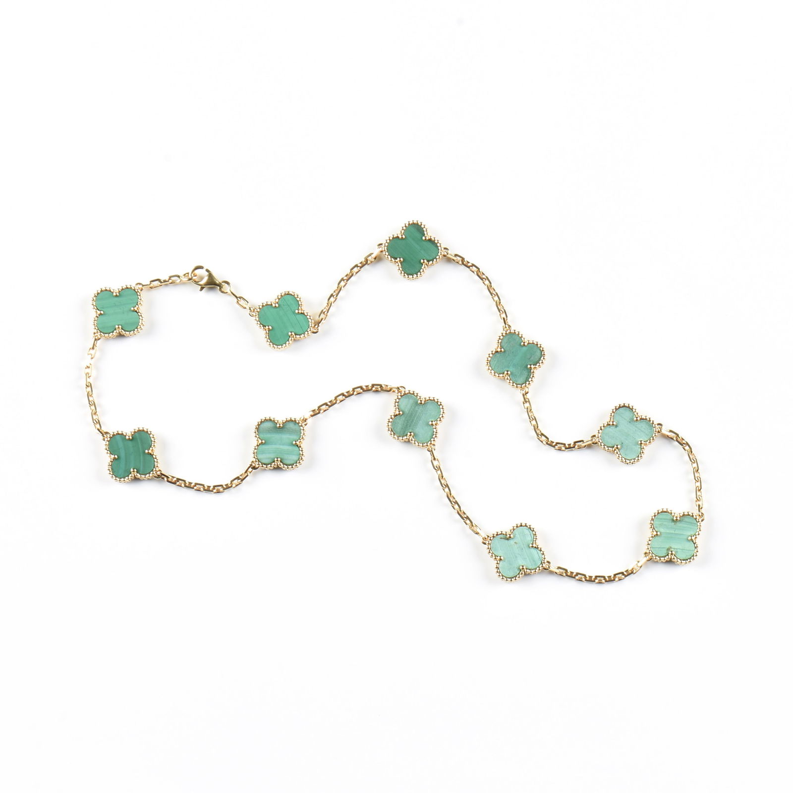 A VAN CLEEF & ARPELS 18K YELLOW GOLD AND MALACHITE "Vintage Alhambra" NECKLACE, FRENCH, 20TH (1 of 10)