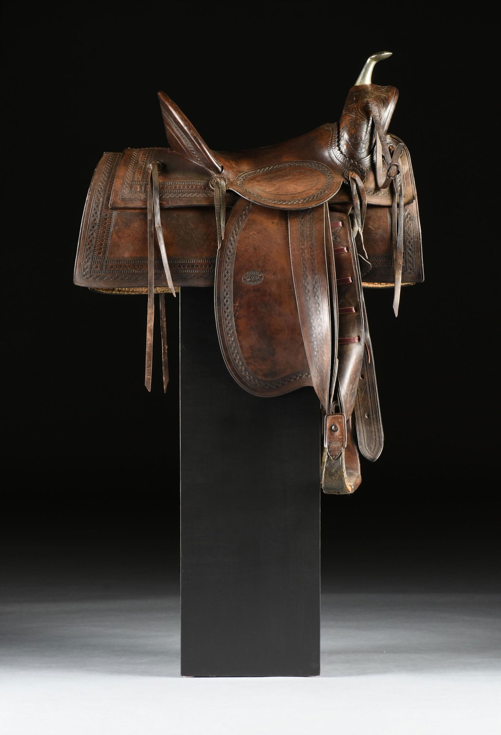 A R.T. FRAZIER SADDLE, AMERICAN, 20TH CENTURY, (1 of 14)