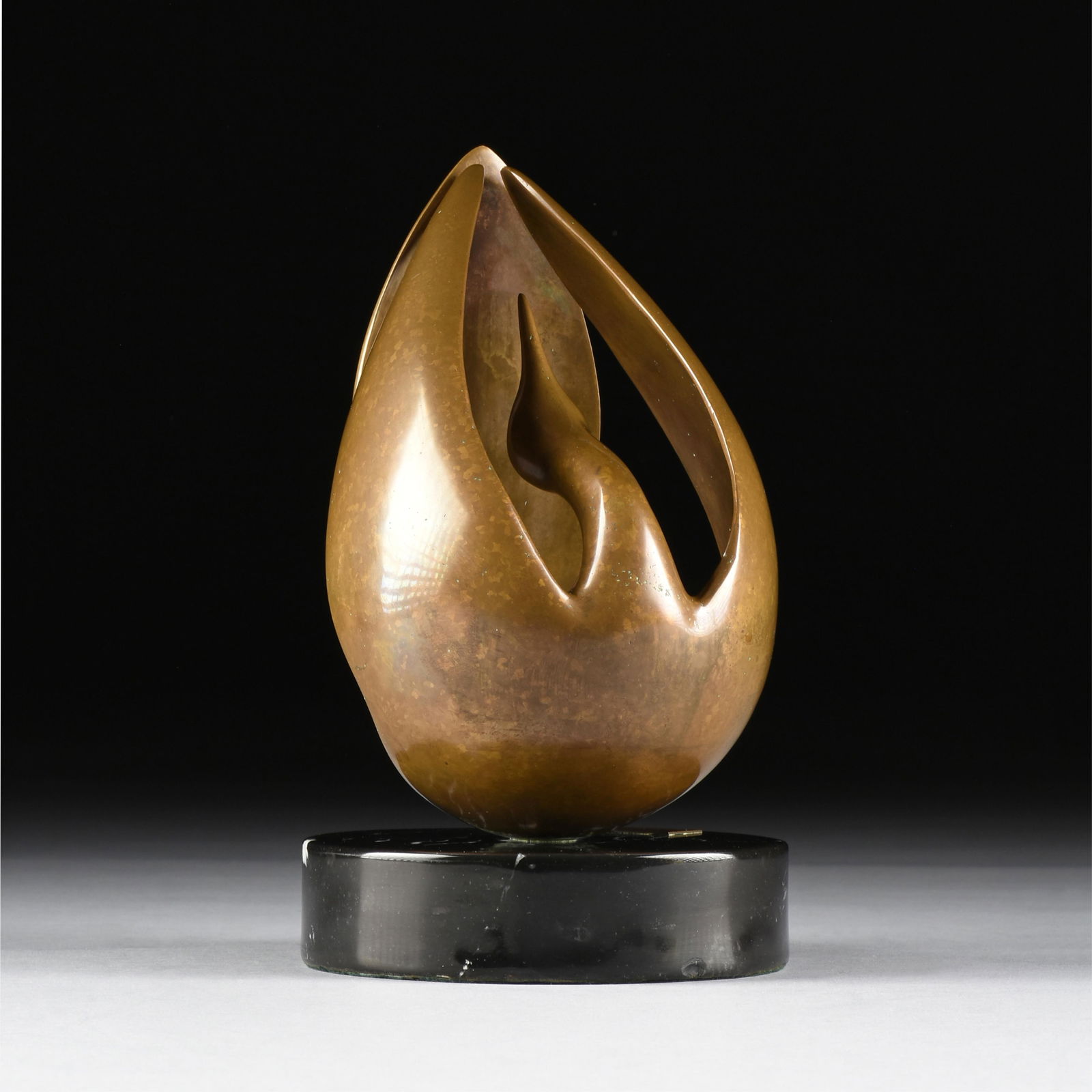 VICTOR MANUEL CONTRERAS (Mexican 1941-2023) "Swan (Untitled)," CIRCA 1970s,: VICTOR MANUEL CONTRERAS (Mexican 1941-2023) "Swan (Untitled)," CIRCA 1970s,bronze sculpture on a black marble base.10 3/4 x 6 x 6 in. (27.3 x 15.2 x 15.2 cm.) Provenance: Private Collection, Houston,