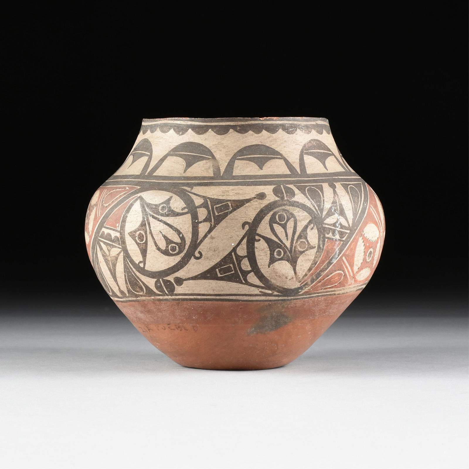 A ZIA PUEBLO VESSEL, NATIVE AMERICAN, LATE 19TH/EARLY 20TH CENTURY, (1 of 10)