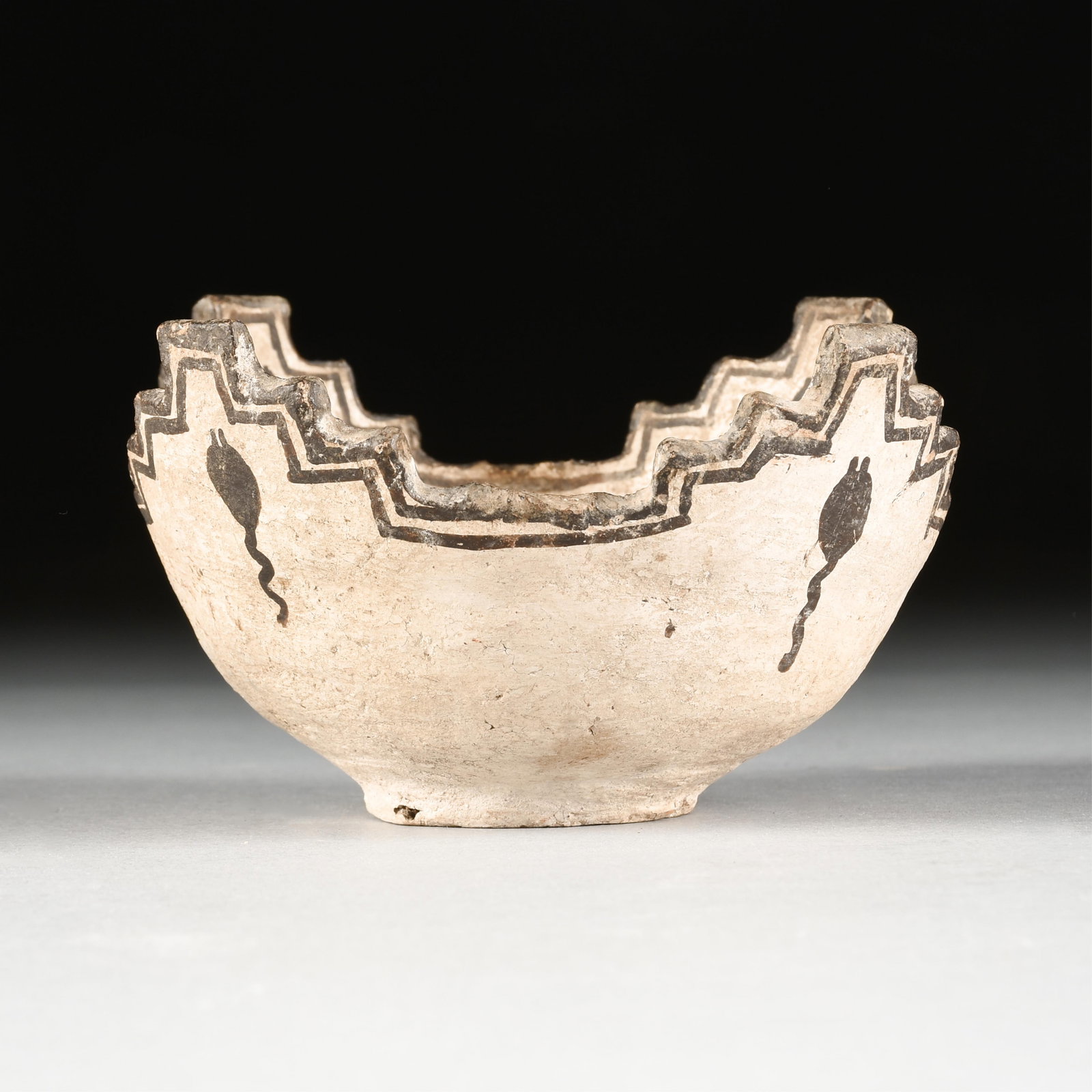 A ZUNI TERRACED TADPOLE BOWL, NATIVE AMERICAN, 19TH/20TH CENTURY, (1 of 5)
