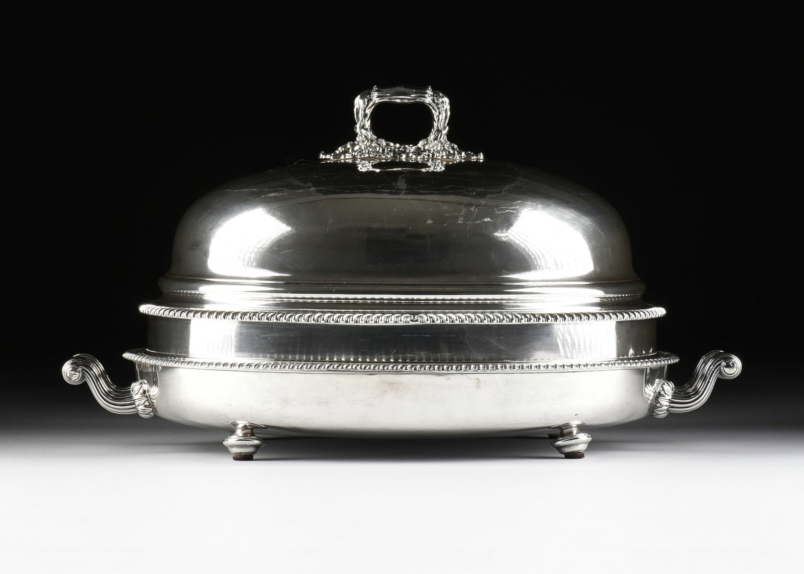 A SILVER-PLATED MEAT SERVER, BRITISH, 19TH/20TH CENTURY, (1 of 9)