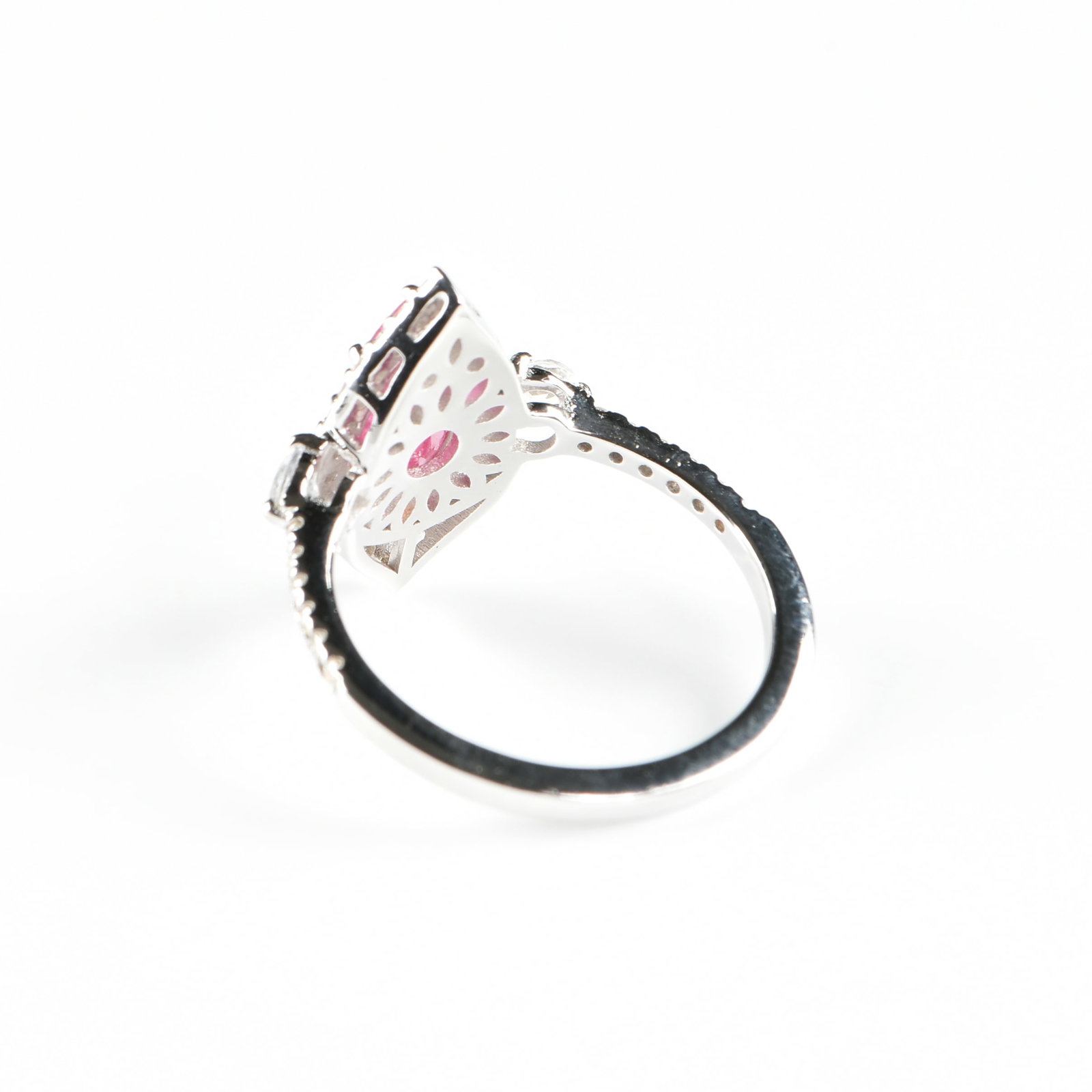 A 14K GOLD, RUBY, SAPPHIRE, AND DIAMOND RING, - 3