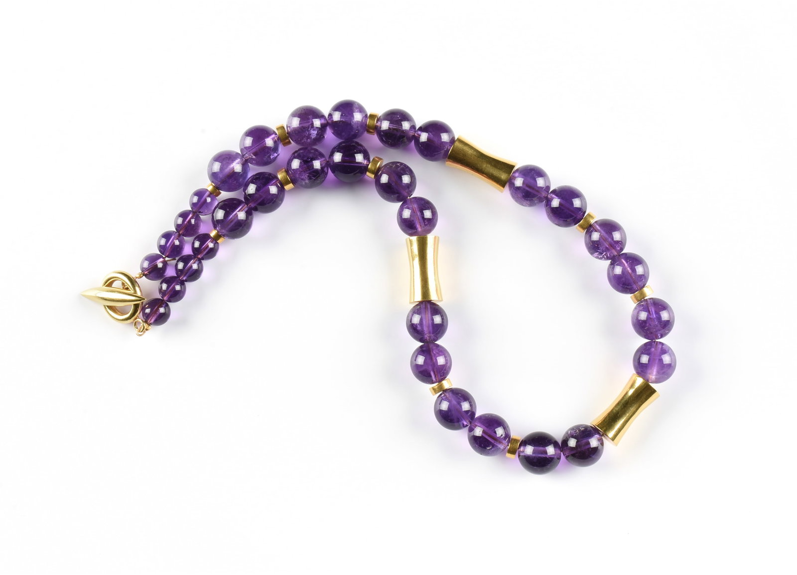 AN 18K GOLD AND AMETHYST BEADED NECKLACE, (1 of 2)