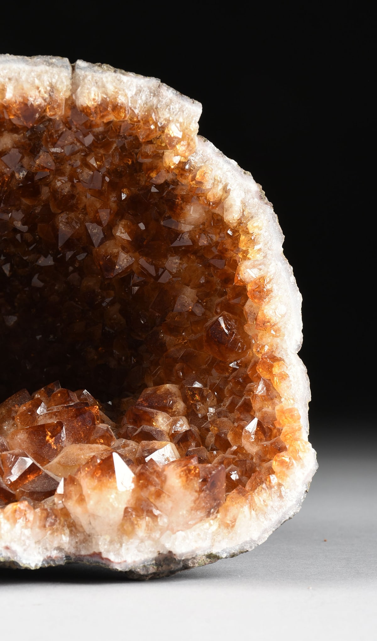 A CITRINE GEODE SPECIMEN, - 3
