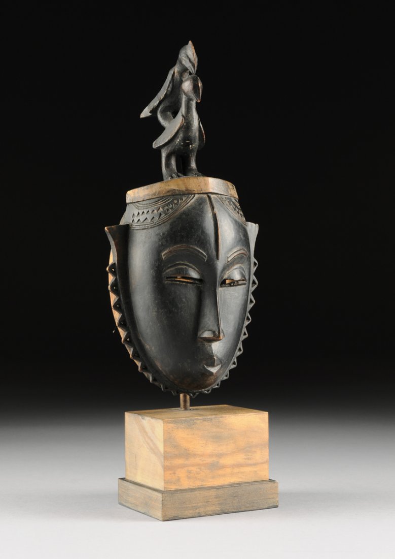 A FINE GURO/BAULE CARVED WOOD MASK, IVORY COAST, WEST (1 of 8)
