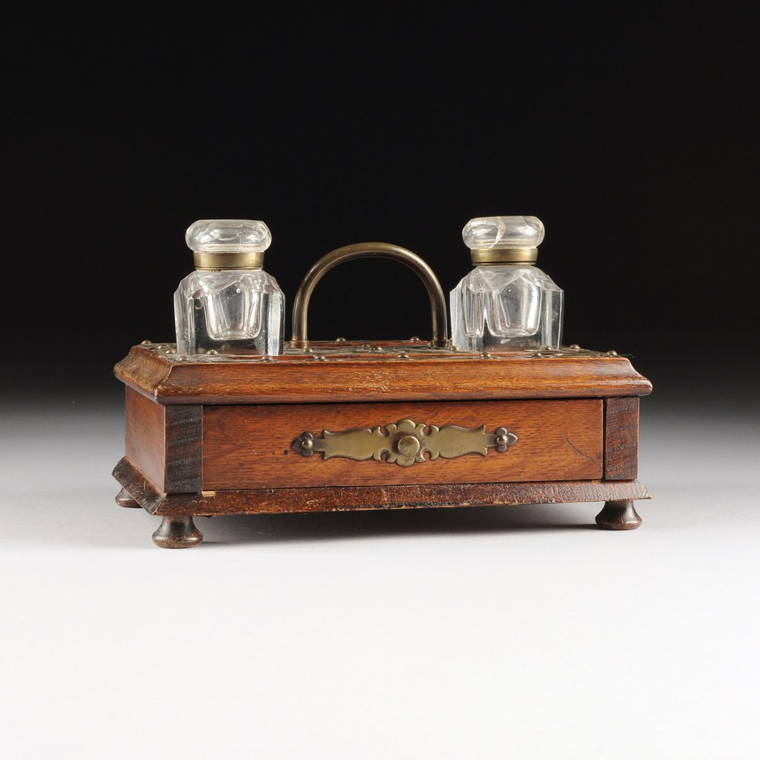 A VICTORIAN BRASS MOUNTED OAK STANDISH, THIRD QUARTER (1 of 10)