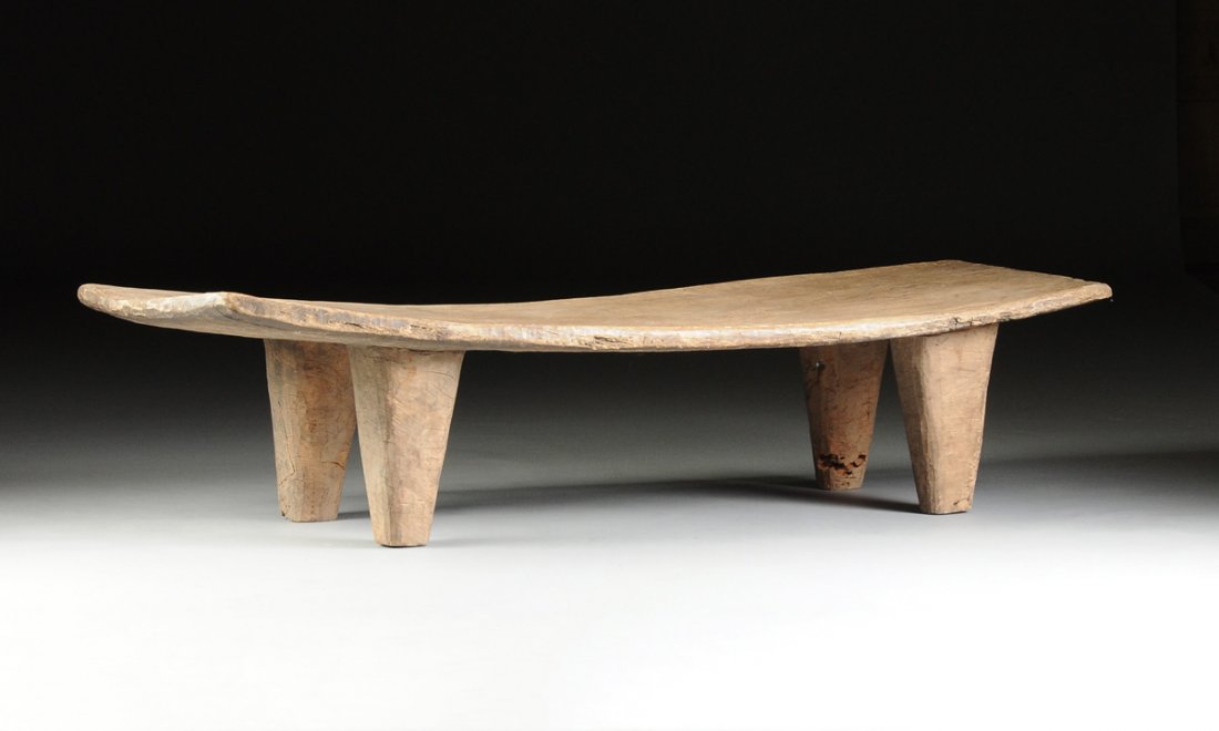 A LARGE AFRICAN TRIBAL CARVED WOOD BED, SENUFO PEOPLES, (1 of 6)