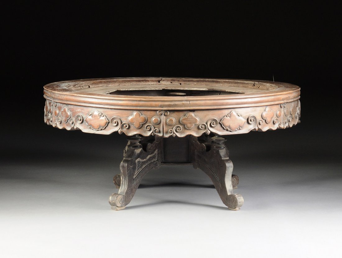 A LARGE VINTAGE CHINESE CARVED HARDWOOD COFFEE TABLE, (1 of 8)
