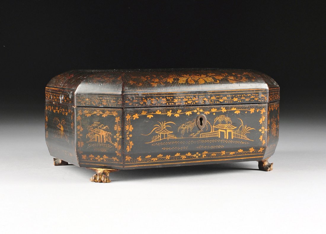 AN ANTIQUE CHINESE EXPORT PARCEL GILT BLACK LACQUER (1 of 10)