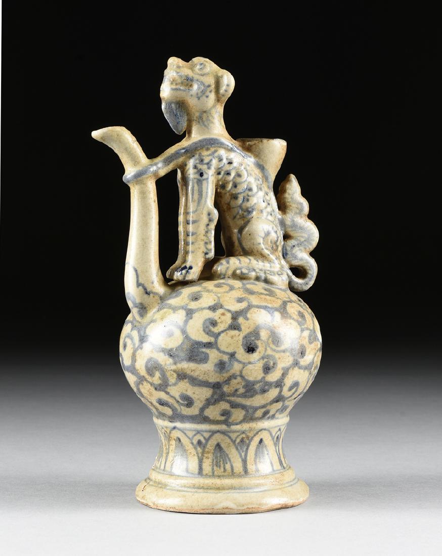 A VIETNAMESE/ANNAMESE BLUE AND WHITE CERAMIC ANIMAL (1 of 10)