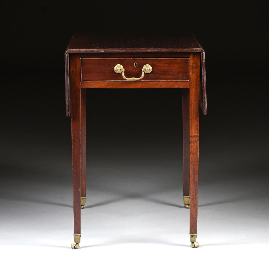 A GEORGE III MAHOGANY PEMBROKE TABLE, EARLY 19TH (1 of 8)