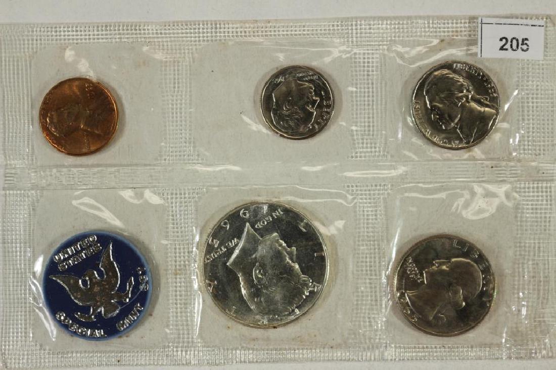 1965 US SPECIAL MINT SET WITH NO ENVELOPE: 40% SILVER JOHN F. KENNEDY HALF DOLLAR