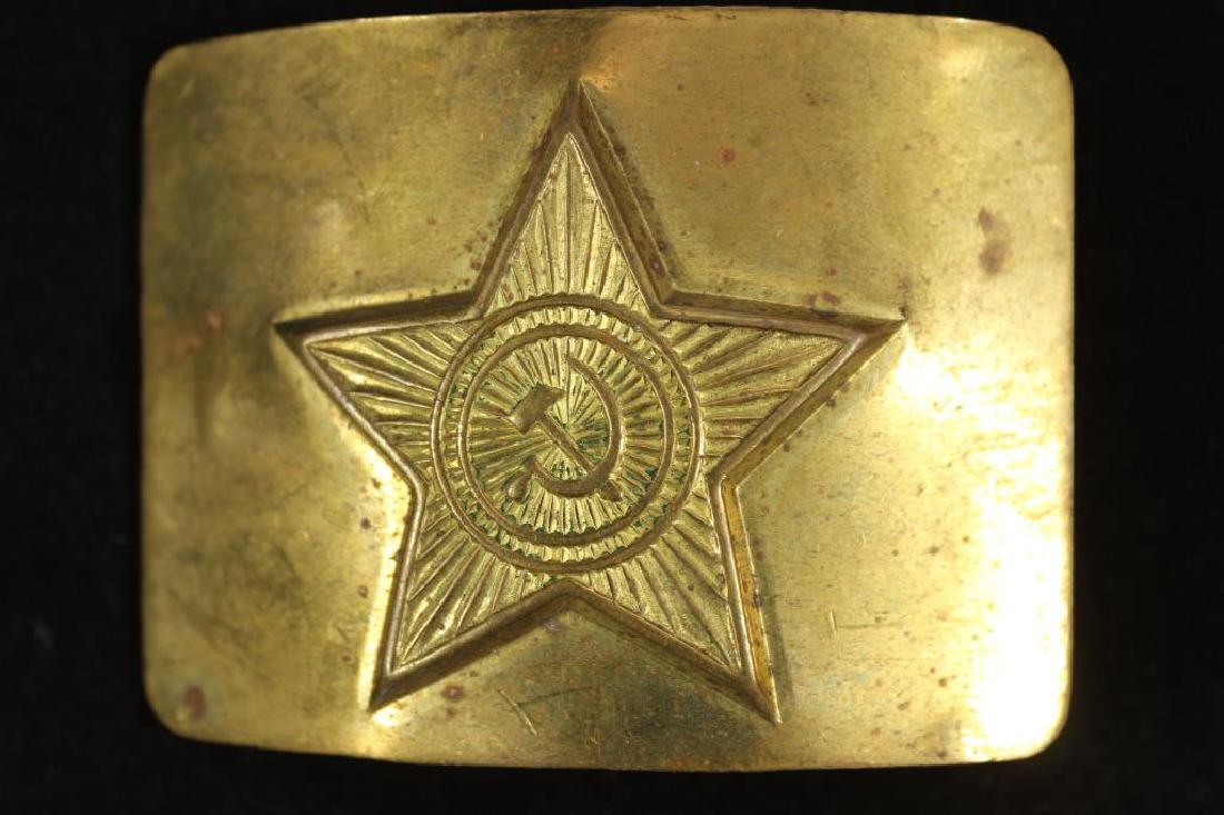 SOVIET ARMY BELT BUCKLE (1 of 2)