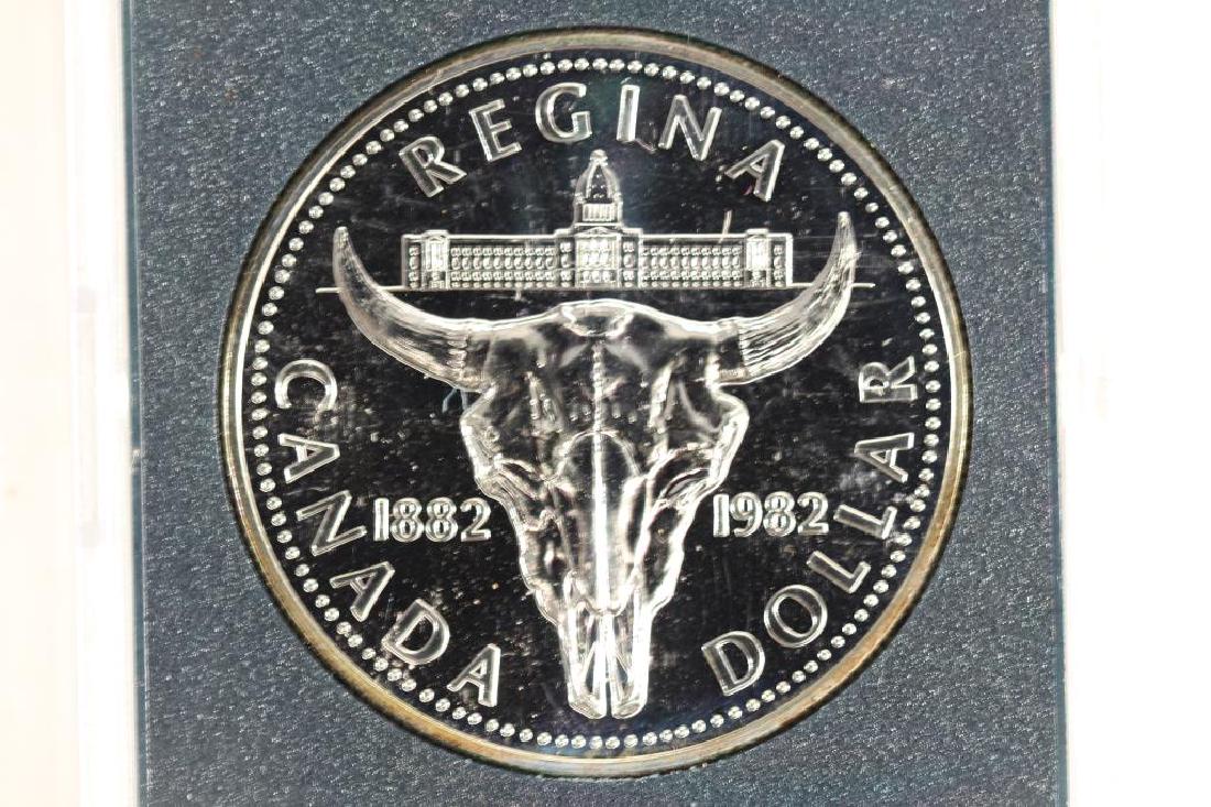 1982 CANADA REGINA SILVER DOLLAR (PF LIKE) (1 of 2)