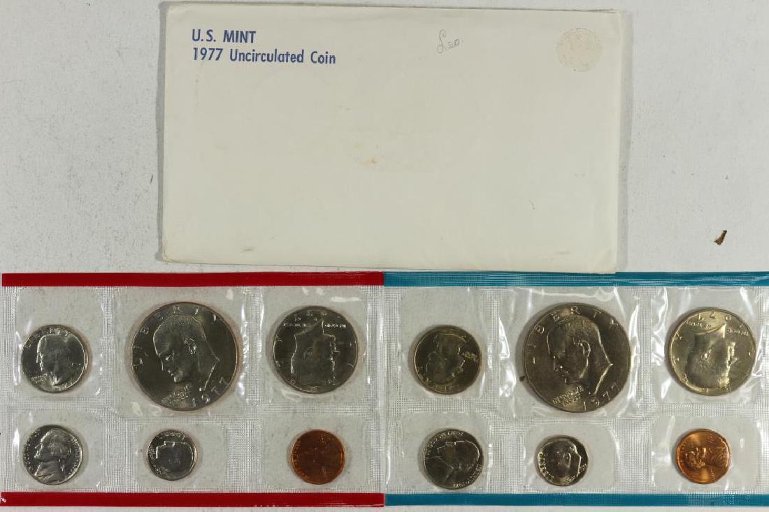 1977 US MINT SET (UNC) P/D (WITH ENVELOPE) (1 of 2)