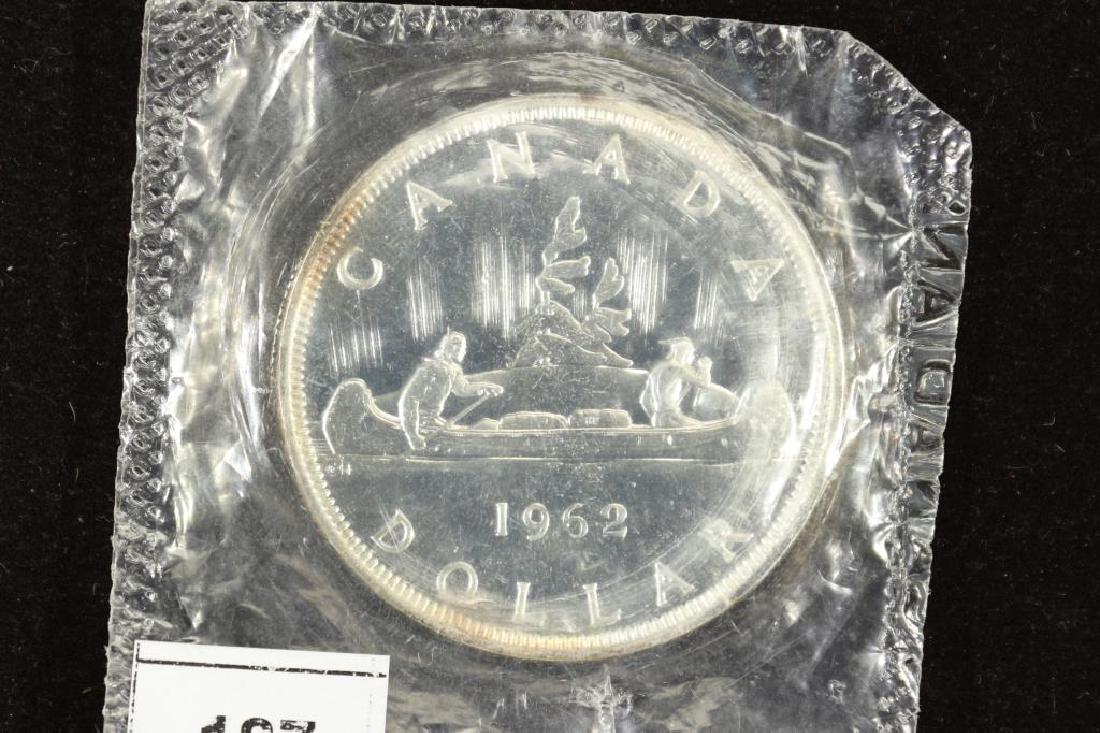 1962 CANADA SILVER DOLLAR BRILLIANT UNC (1 of 2)