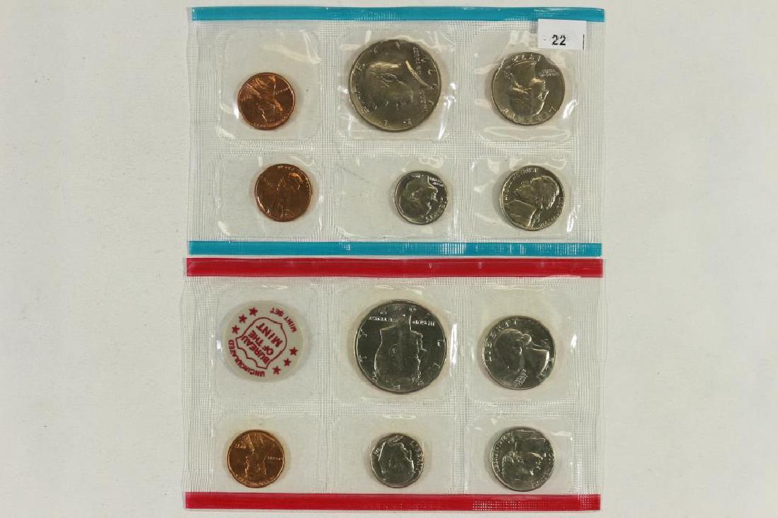 1972 US MINT SET (UNC) P/D/S NO ENVELOPE (1 of 2)