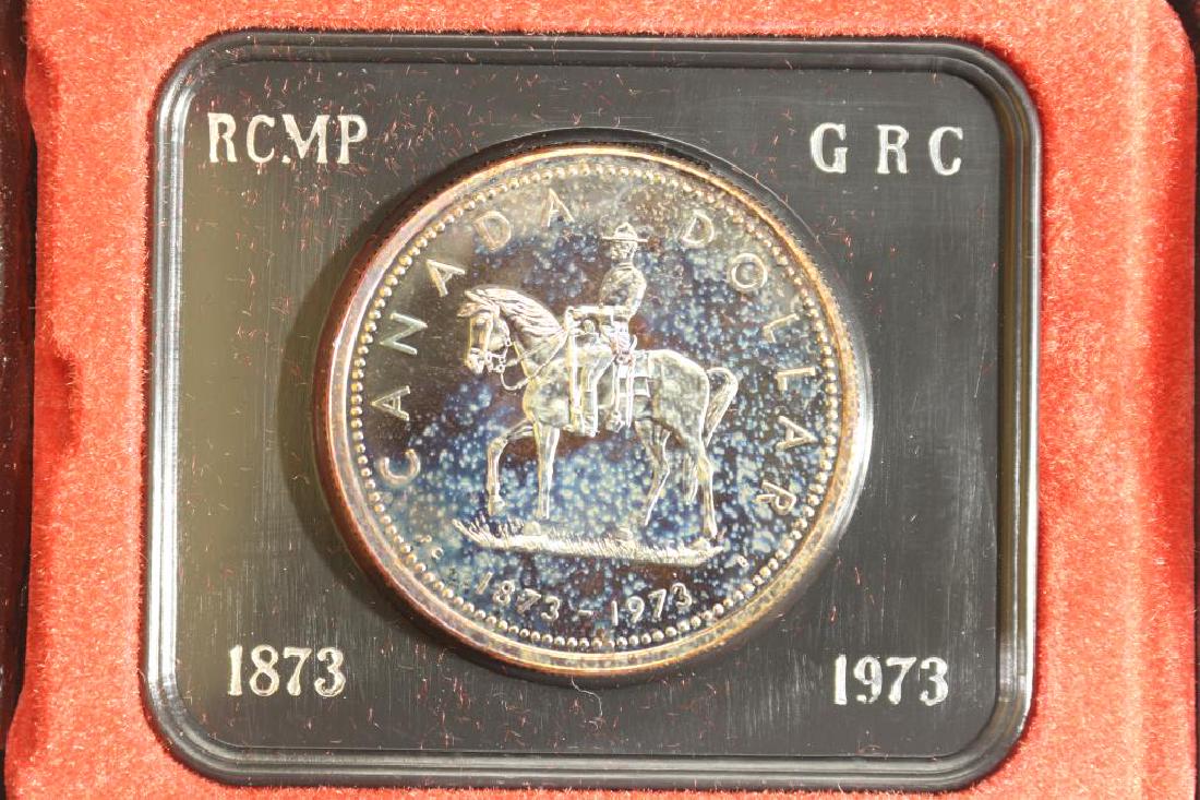 1973 CANADA RCMP SILVER DOLLAR PROOF .3750 OZ. ASW (1 of 3)