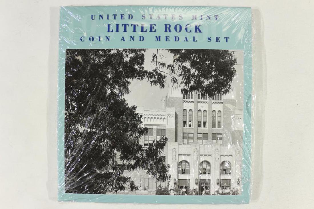 2007 US MINT LITTLE ROCK COIN & MEDAL SET SEALED (1 of 2)