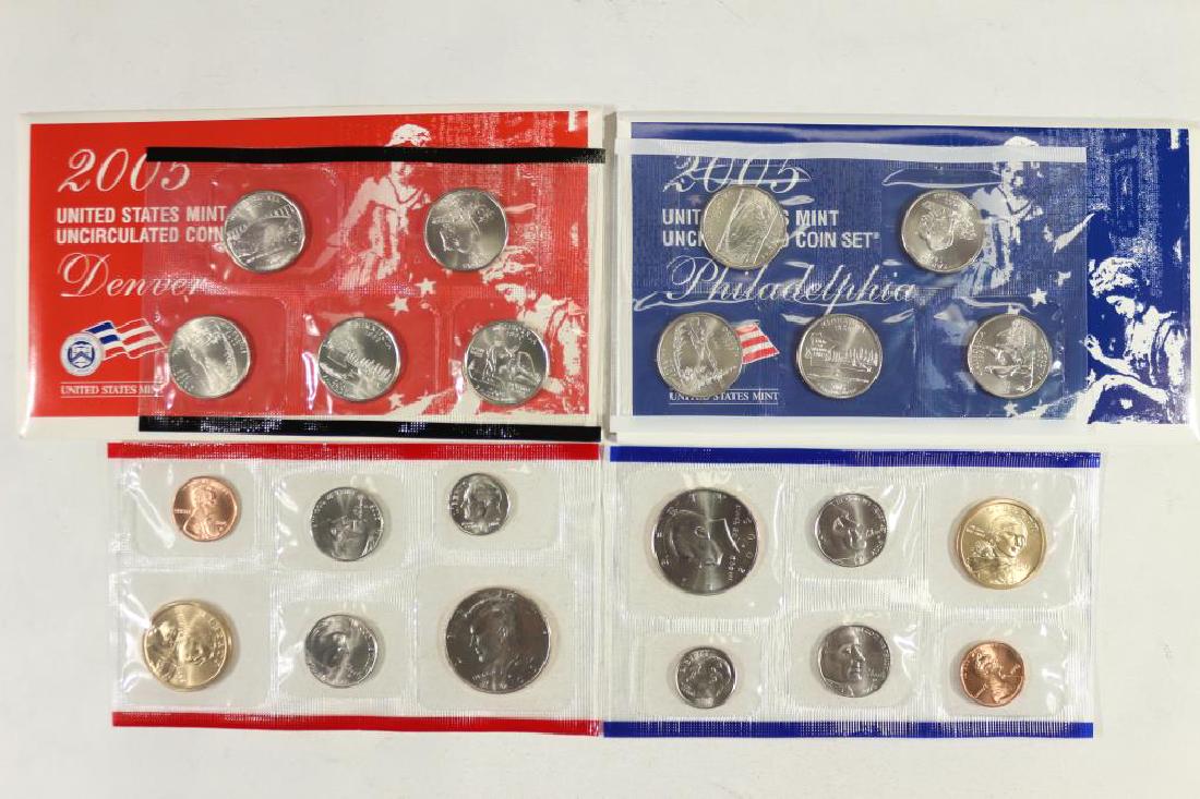 2005 US MINT SET (UNC) P/D (WITH ENVELOPE) (1 of 2)