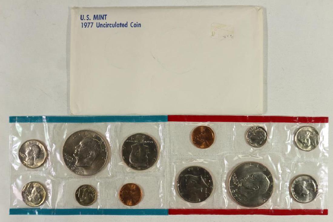 1977 US MINT SET (UNC) P/D (WITH ENVELOPE) (1 of 2)