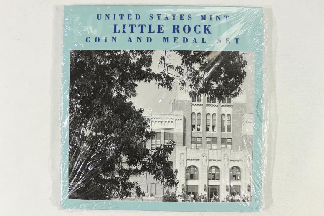2007 US MINT LITTLE ROCK COIN & MEDAL SET SEALED (1 of 2)