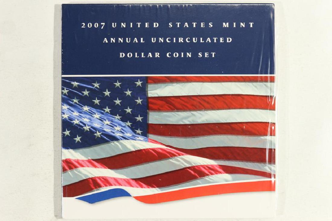 2007 US MINT ANNUAL UNC DOLLAR COIN SET (1 of 2)