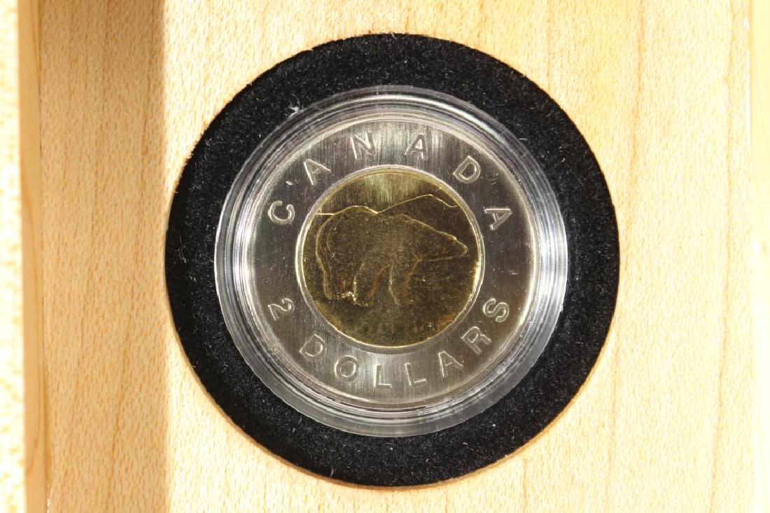 2001 CANADA $2 SPECIMEN POLAR BEAR IN MAPLE CASE: ORIGINAL ROYAL CANADIAN MINT PACKAGING