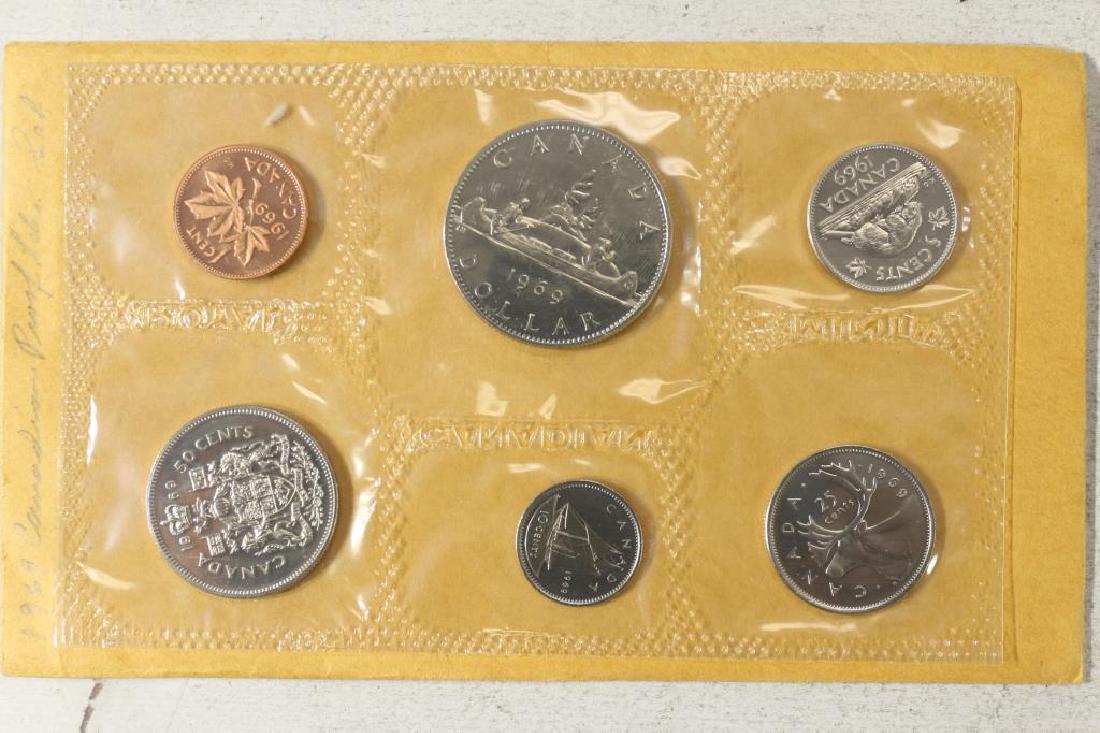 1969 CANADA (PF LIKE) SET WITH ENVELOPE (1 of 2)