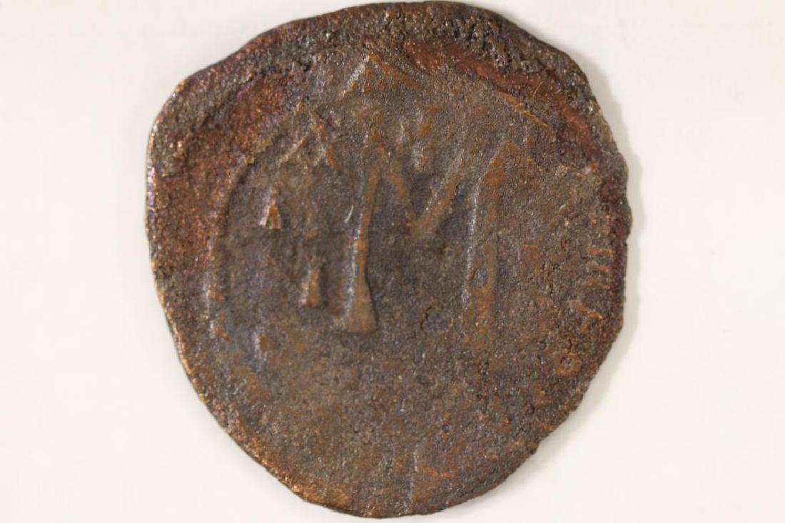 ANCIENT BYZANTINE COIN M=40 NUMMI (1 of 2)