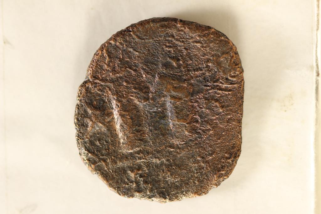 M=40 NUMMI BYZANTINE ANCIENT COIN (1 of 2)
