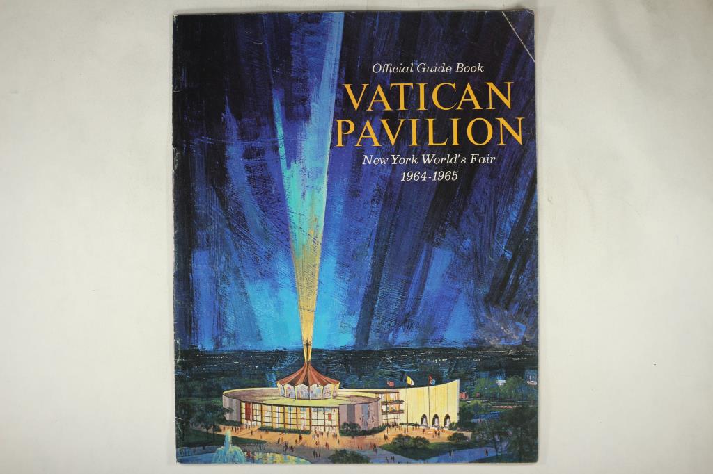 OFFICIAL GUIDE BOOK VATICAN PAVILION NEW YORK (1 of 4)