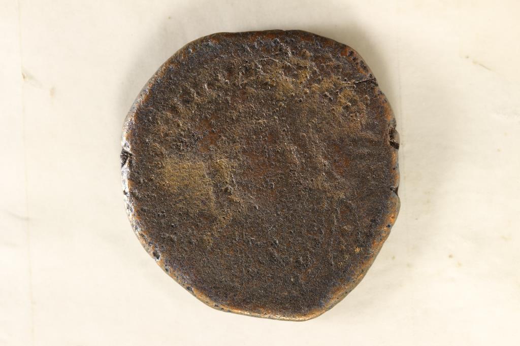 M=40 NUMMI BYZANTINE EMPIRE ANCIENT COIN (1 of 2)