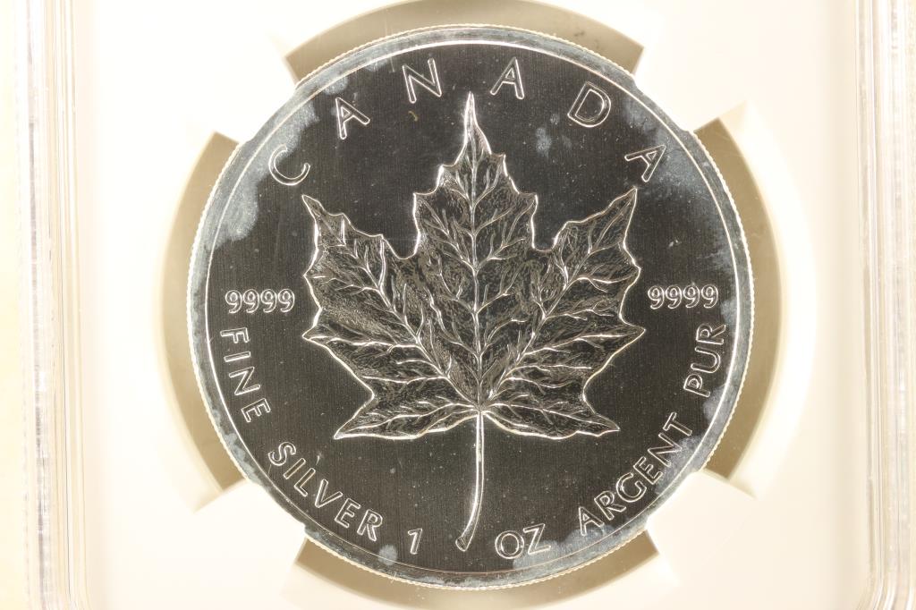 2011 CANADA MAPLE LEAF $5 NGC MS68 (1 of 3)