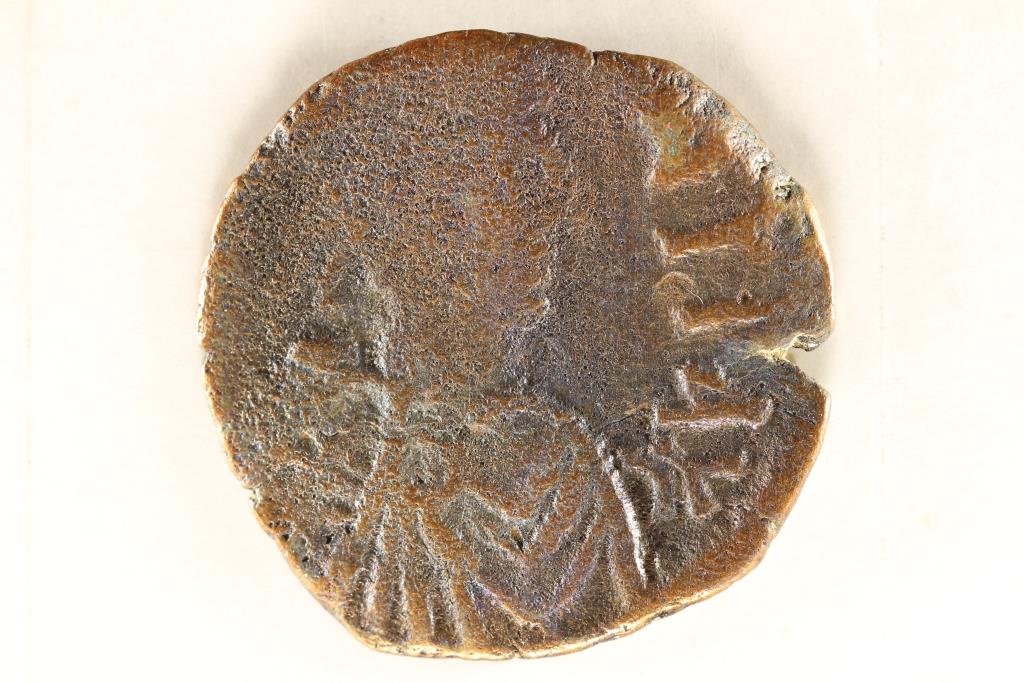 K=20 NUMMI BYZANTINE EMPIRE ANCIENT COIN (1 of 2)