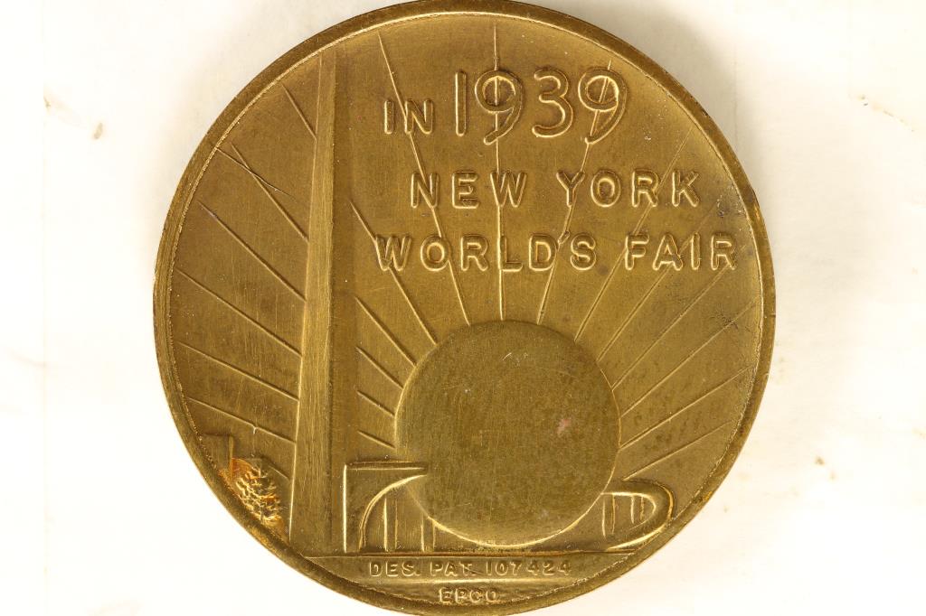 1 1/4'' 1939 WORLDS FAIR SPINNER TOKEN 150TH ANNIV (1 of 2)