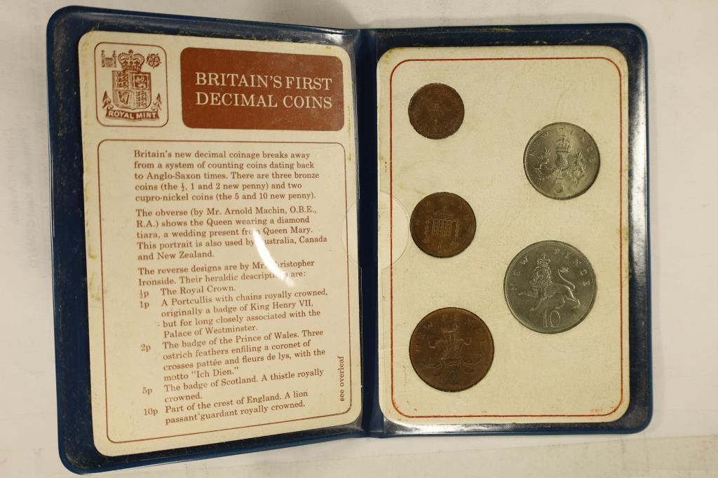 BRITAINS 1ST DECIMAL COINS MINT SET IN BLUE FOLIO (1 of 3)