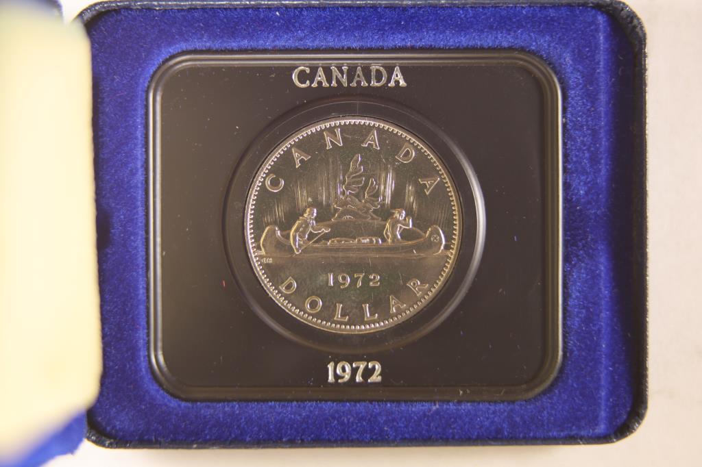 1972 CANADA DOLLAR BRILLIANT UNC (1 of 3)
