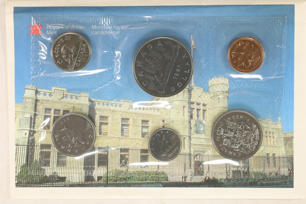 1987 CANADA UNC SET WITH ENVELOPE (1 of 2)