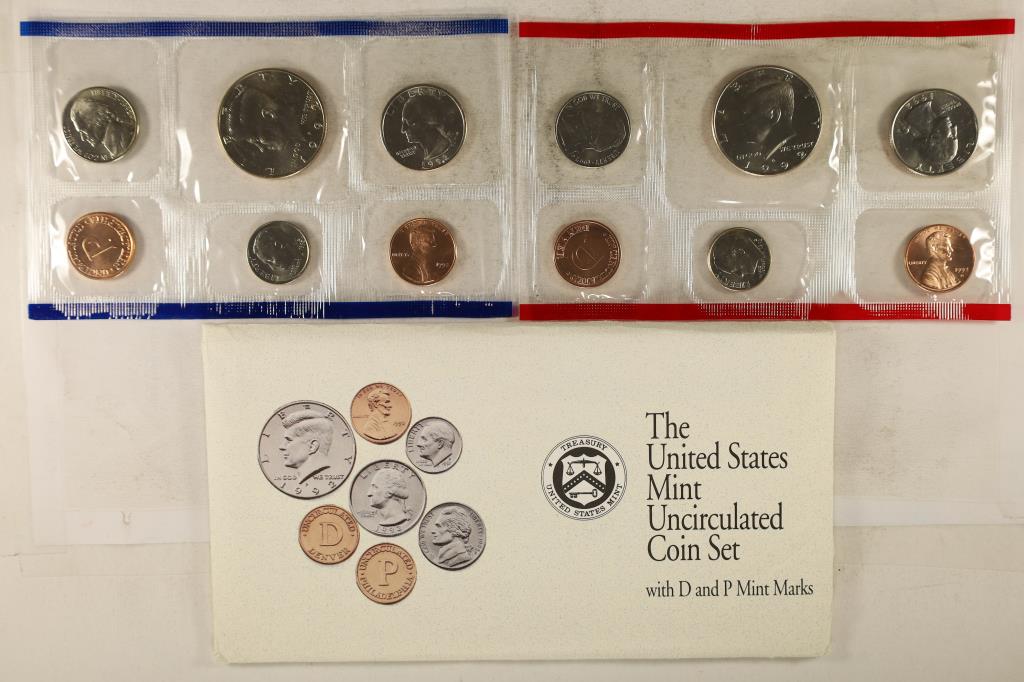 1992 US MINT SET (UNC) P/D (WITH ENVELOPE) (1 of 2)