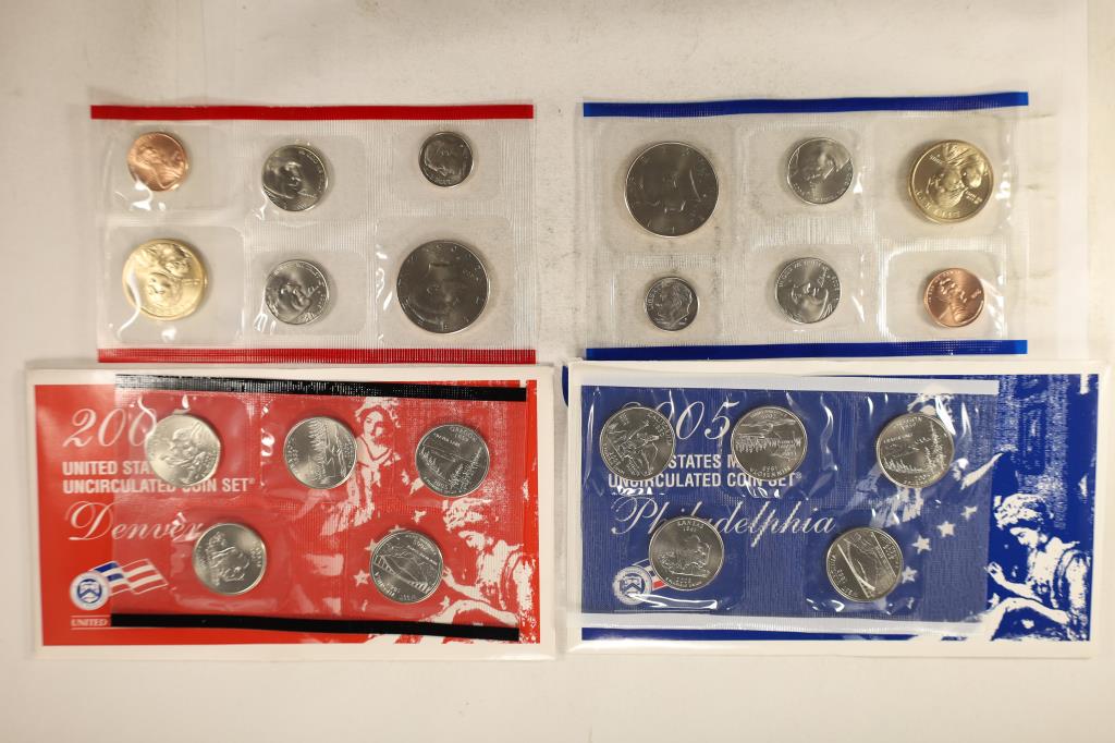 2005 US MINT SET (UNC) P/D (WITH ENVELOPE) (1 of 2)