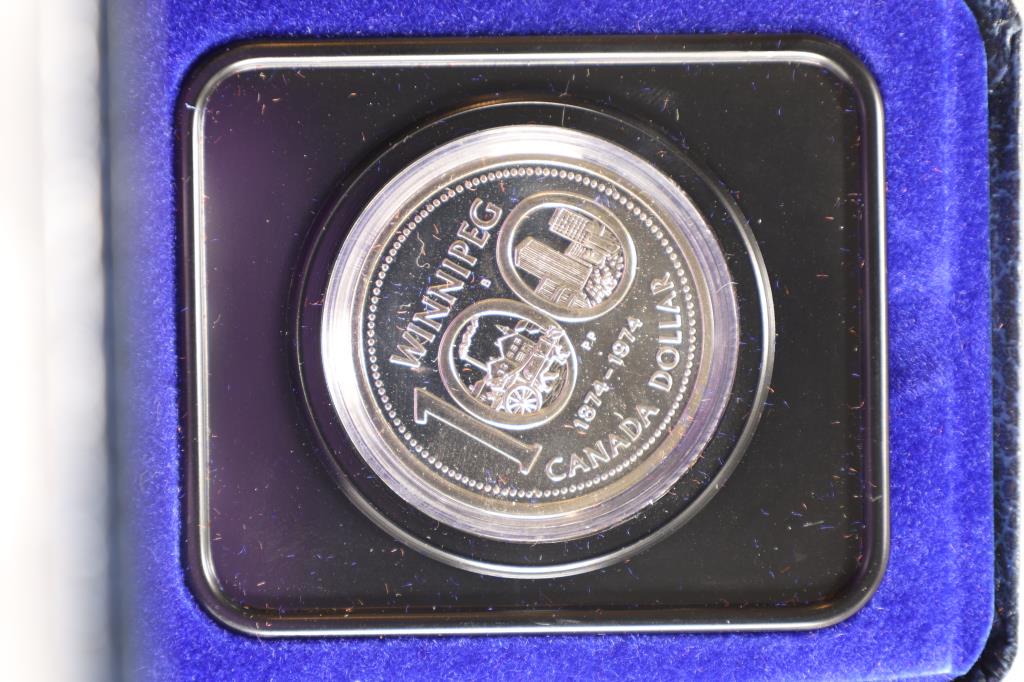 1974 CANADA UNC  DOLLAR IN BLUE FLIP CASE (1 of 3)