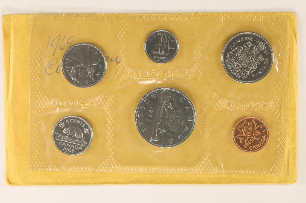 1969 CANADA UNC SET WITH ENVELOPE (1 of 2)