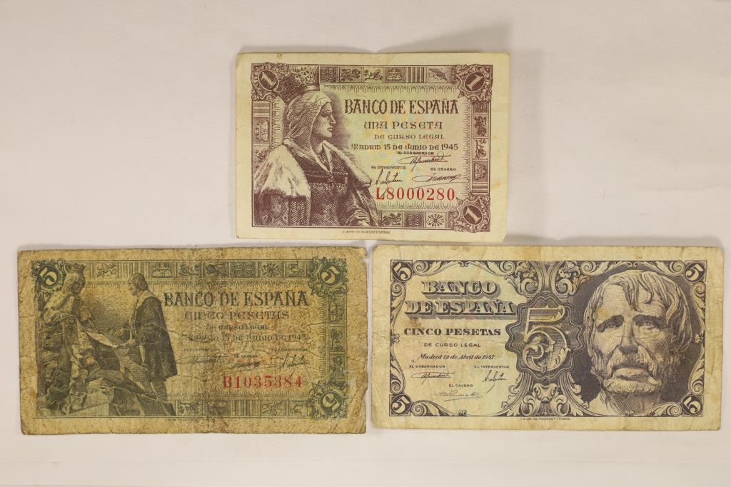 3-BANK OF SPAIN NOTES: 1945-1 PESETA, 1943-5: PESETA AND 1947-5 PESETA