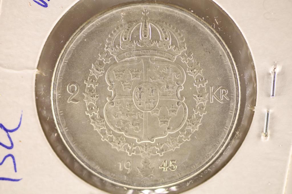 1945 SWEDEN SILVER 2 KRONER BRILLIANT UNC (1 of 2)