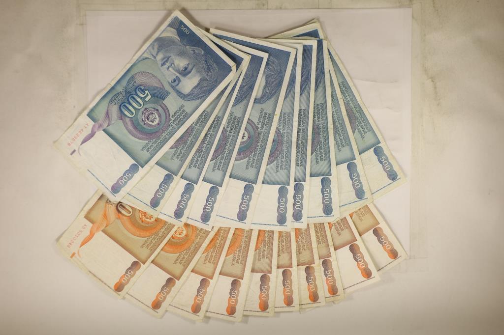 20 PIECES OF YUGOSLAVIA 500 DINARA CURRENCY (1 of 2)